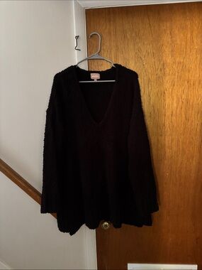 Show me your mumu fuzzy Hug me Black V-Neck Knit Sweater